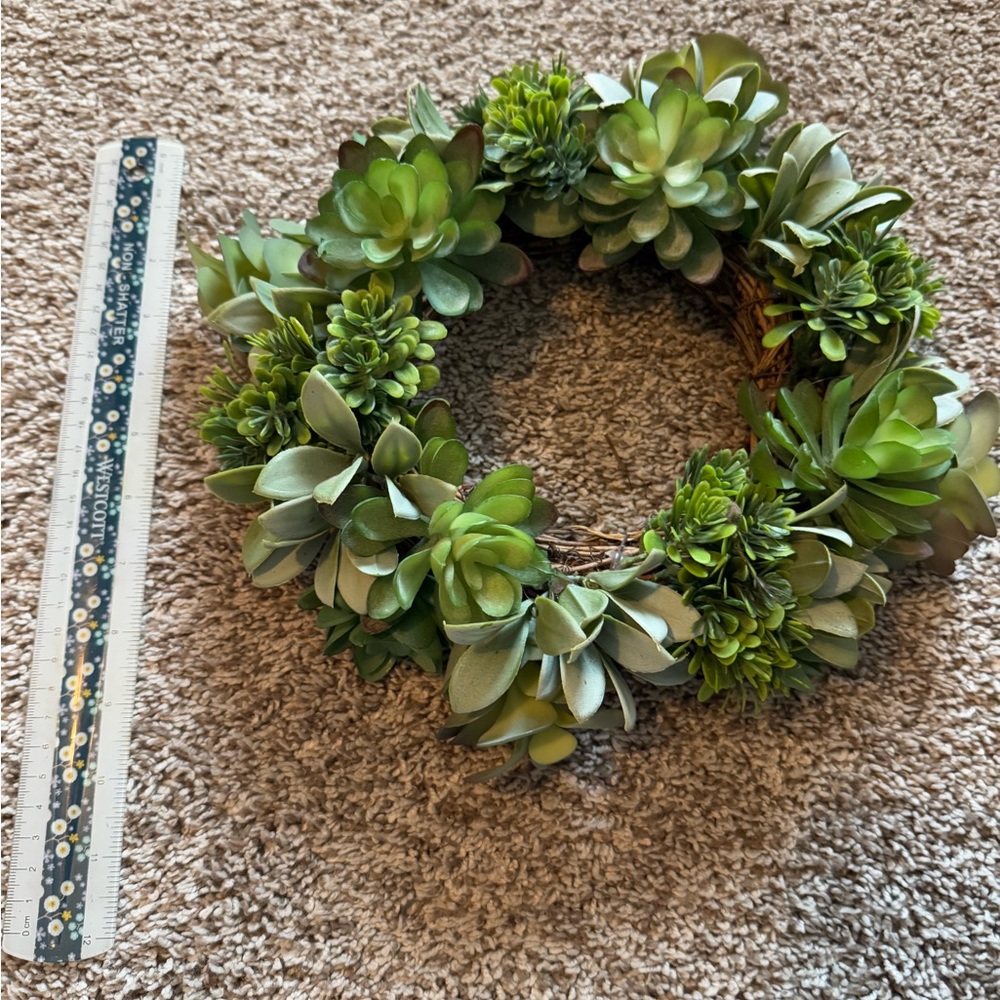 Green Succulent Wreath